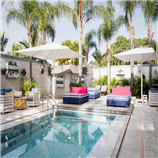 נגיעה באהבה  נגיעה באהבה